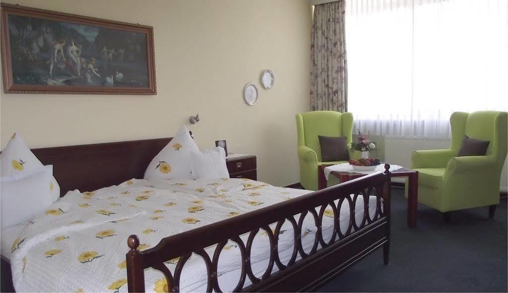 Wennhof Hotel ชาร์บอยท์ซ ภายนอก รูปภาพ